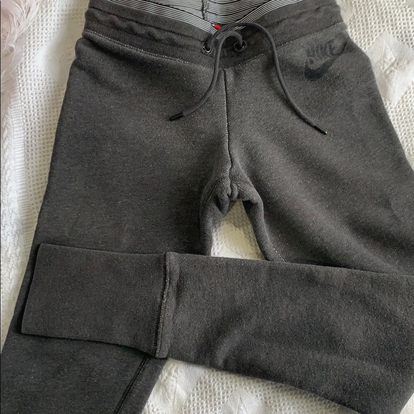 Nike pants❤️ - Picture 5 of 5